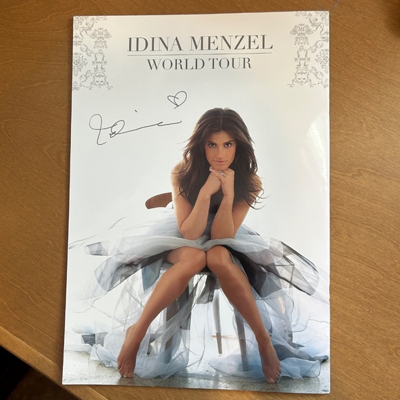 Idina Menzel World Tour 2015 Program - Picture 1 of 4